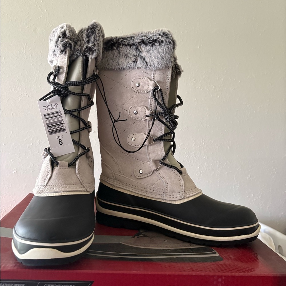 Khombu Black and Cream Winter Boots
